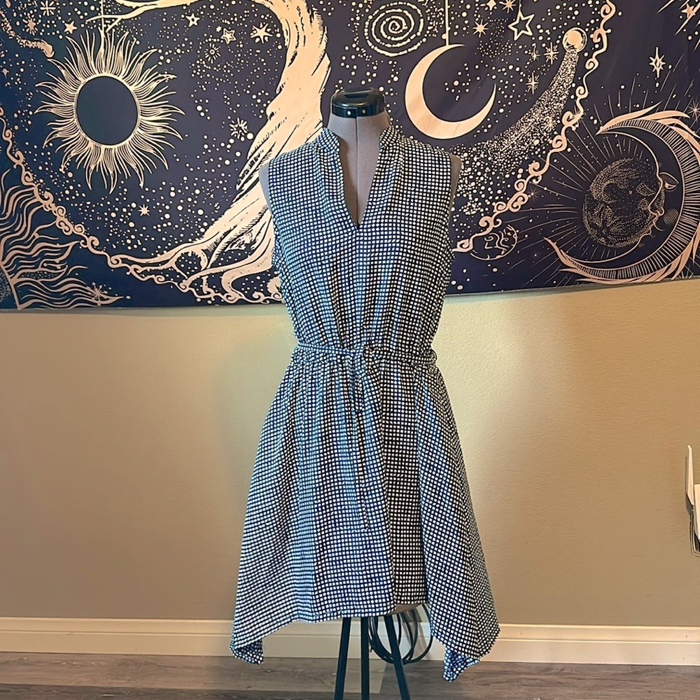 Anne Klein Black and White Sleeveless V-Neck Wrap Dress
